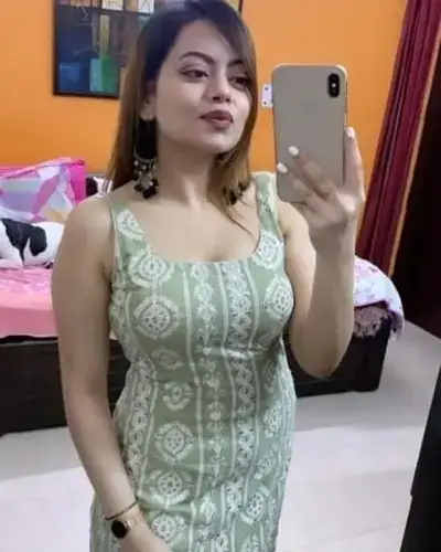 Call Girl in Charni Road